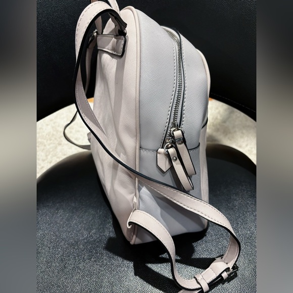 Guess backpack 3 toned - Picture 4 of 7